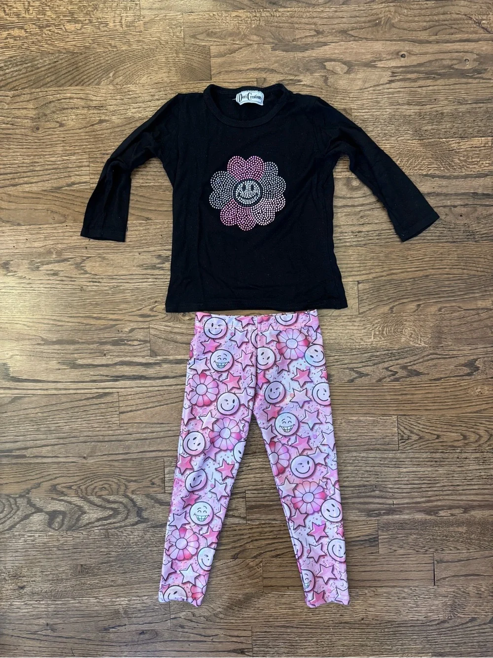 Dori Creations Set with Black Long-Sleeve Top & Pink Smile Leggings